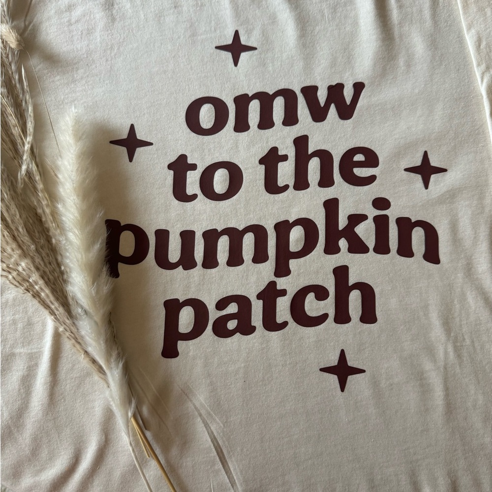Fall graphic t-shirt